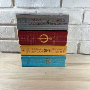 4 Diana Gabaldon paperbacks from the Outlander Series